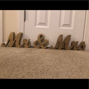Mr. & Mrs. stand alone gold letters